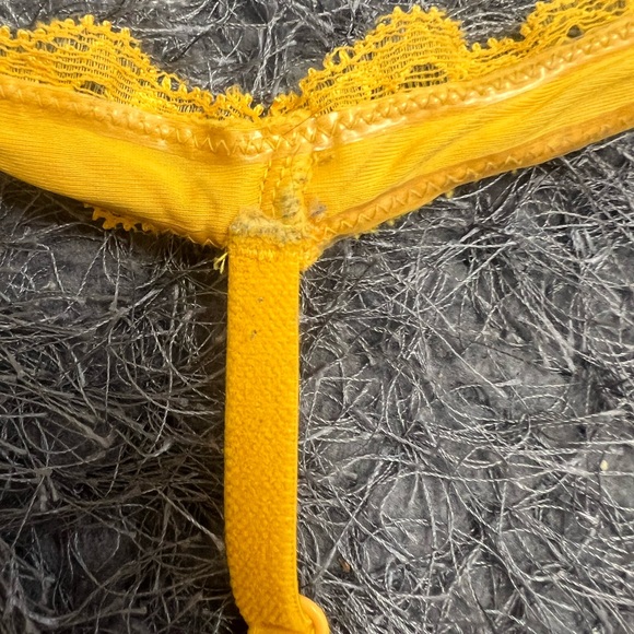 Victoria’s Secret PINK Yellow Lace Bralette! - Picture 6 of 12